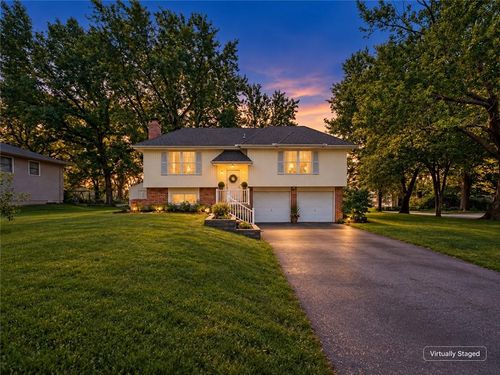 14215 W 94th Ter, Lenexa, KS, 66215-3136 | Card Image