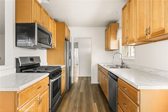 5561 Edita Ave, House other with 3 bedrooms, 2 bathrooms and 2 parking in Westminster CA | Image 4