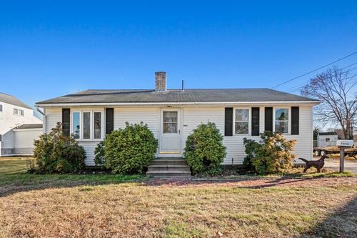 9 Charlton St, Oxford, MA, 01540-2111 | Card Image