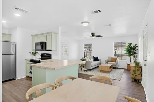 604 S Maxey St, Sherman, TX, 75090-6934 | Card Image