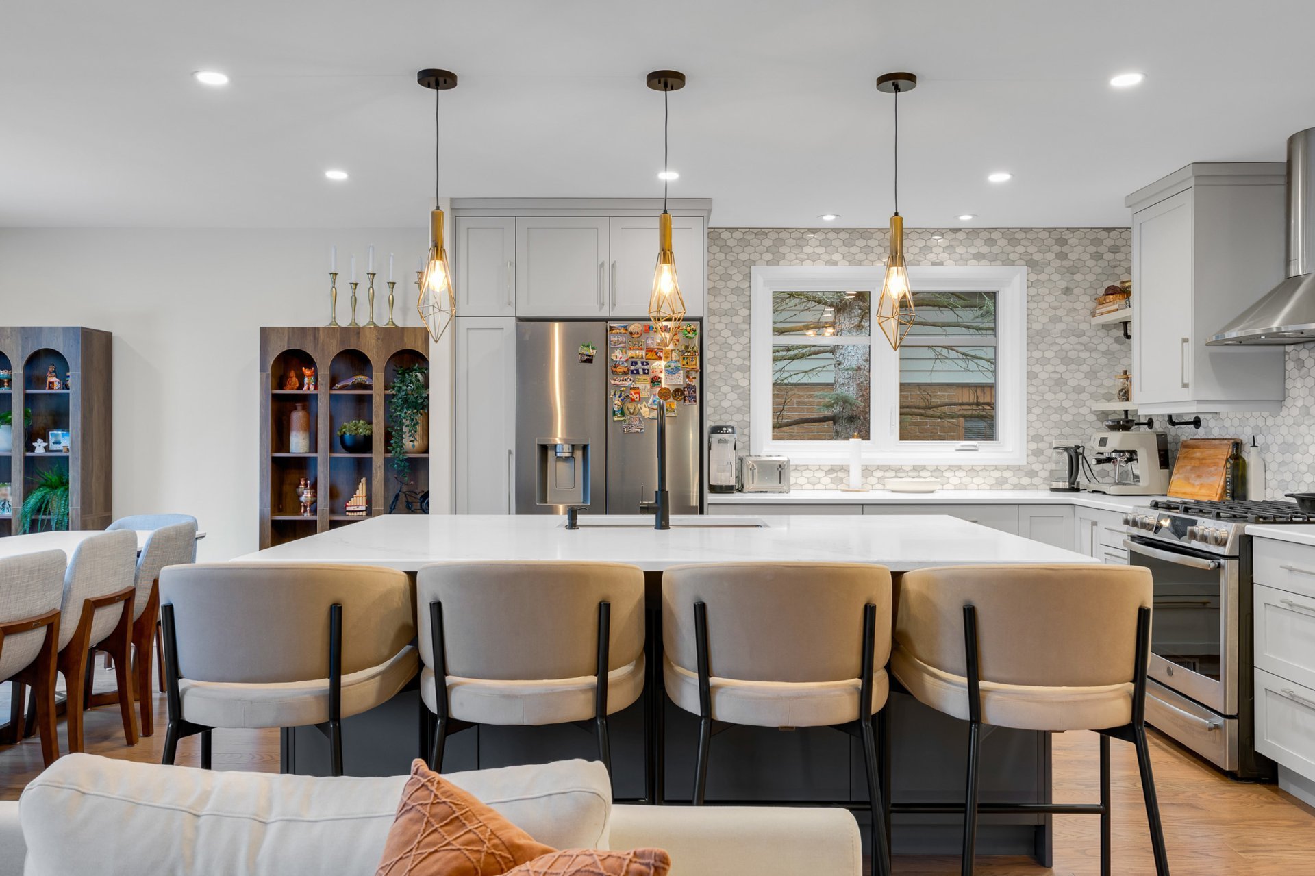 Residential in Dollard-Des-Ormeaux 3