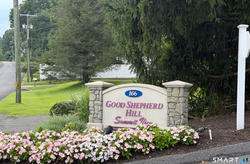 34-7-166 Old Brookfield Rd, Danbury, CT, 06811-4045 | Card Image