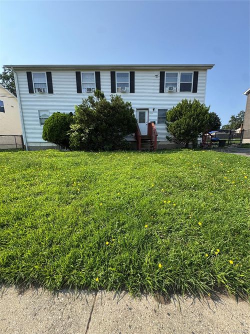 806 Bayview Ave, Amityville, NY, 11701-2033 | Card Image