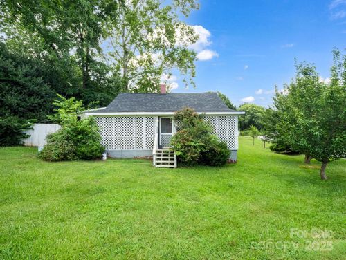 107 Arrowood Dr, Forest City, NC, 28043-8694 | Card Image
