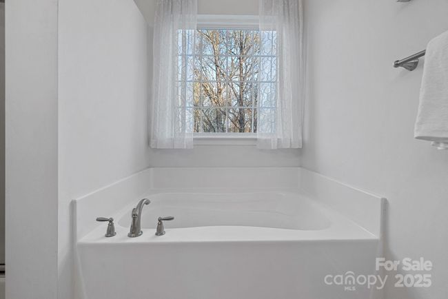 Primary Bath | Image 17
