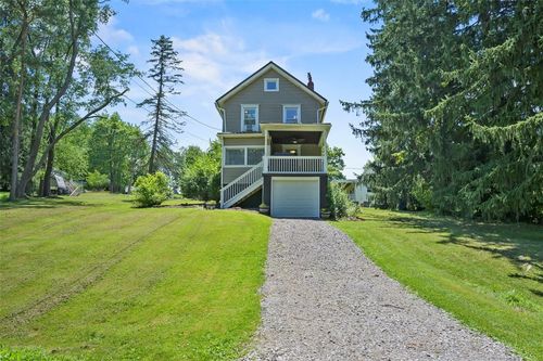 102 Clarks Ln, Mars, PA, 16046-2924 | Card Image