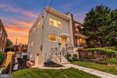5274 Chillum Pl Ne, WASHINGTON, DC, 20011-6418 | Card Image