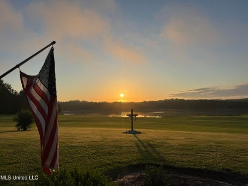 1975 State Road 178 W, Myrtle, MS, 38650-9304 | Card Image