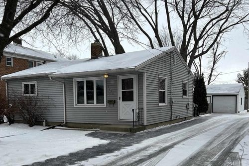 2122 E Johnson Street, Madison, WI, 53704 | Card Image