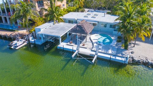 1136 W Shore Dr, Big Pine Key, FL, 33043-6039 | Card Image