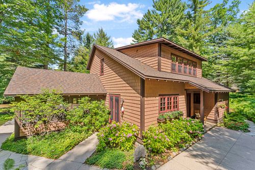 5225 S Faculty Row, Glen Arbor, MI, 49636-5136 | Card Image