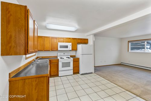 apt-4-5300 Lake Otis Pkwy, Anchorage, AK, 99507-1748 | Card Image
