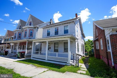 135 S 2nd St, LEHIGHTON, PA, 18235-2032 | Card Image