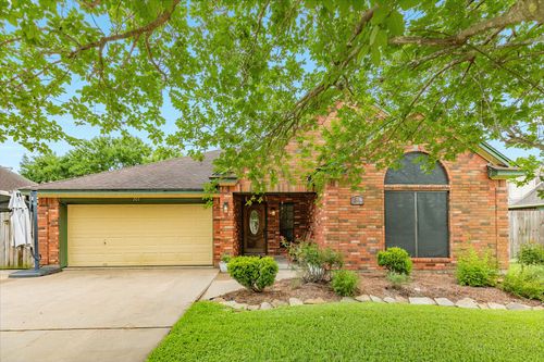 203 Washington Ave, Clute, TX, 77531-4771 | Card Image