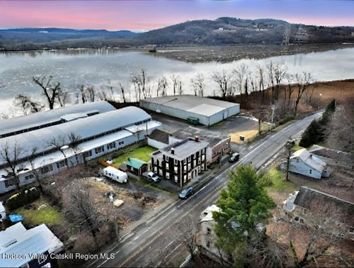 3133 S S Washington Street, Athens, NY, 12015 | Card Image