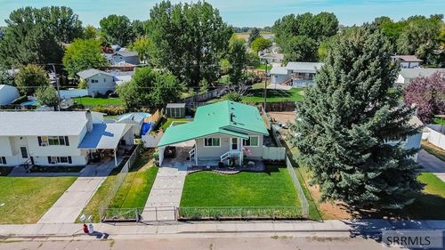 1530 Vernon Ave, Blackfoot, ID, 83221-3049 | Card Image