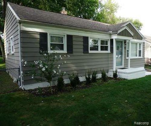 745 Robinwood Dr, Troy, MI, 48083-1823 | Card Image