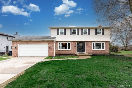 21 Sturbridge Ln, Grand Island, NY, 14072-1907 | Card Image