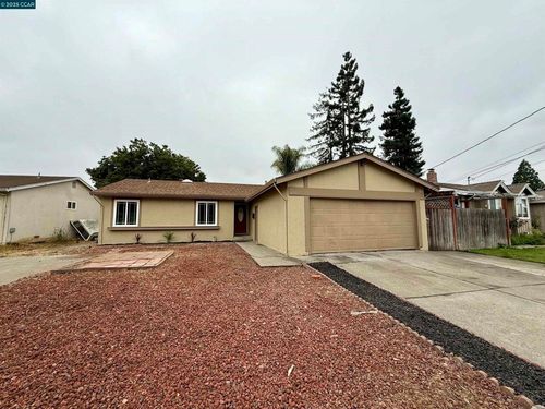 7833 Santa Barbara Dr, Rohnert Park, CA, 94928-4083 | Card Image