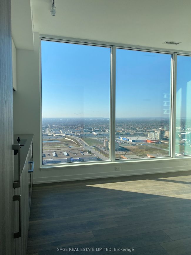 3210 - 5 Buttermill Ave, Condo with 2 bedrooms, 2 bathrooms and null parking in Vaughan ON | Image 14