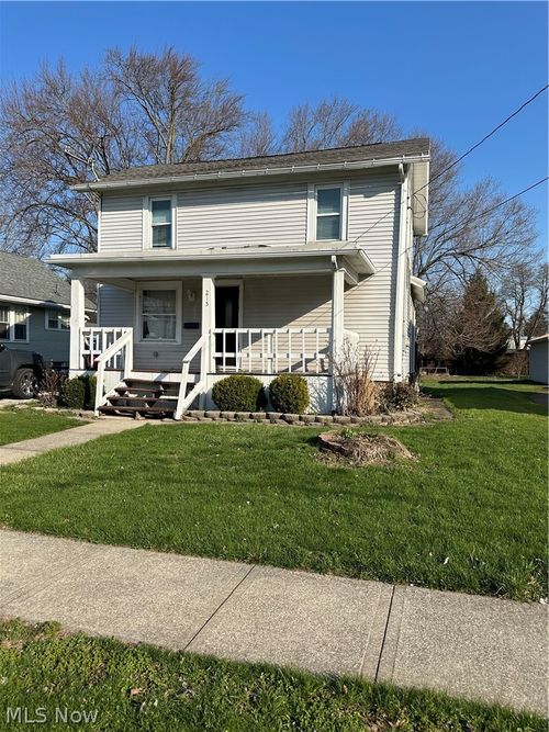 215 Woodlawn Avenue, Geneva, OH, 44041 | Card Image