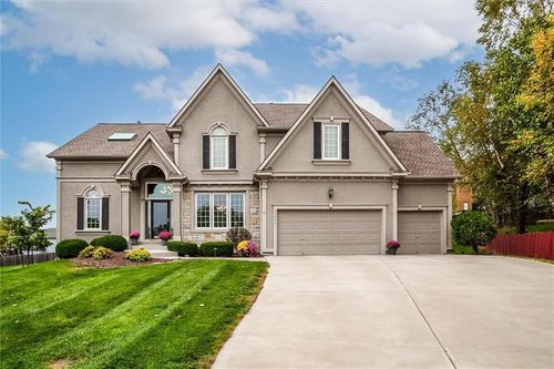 13004 W 74th Ter, Shawnee, KS, 66216-4426 | Card Image