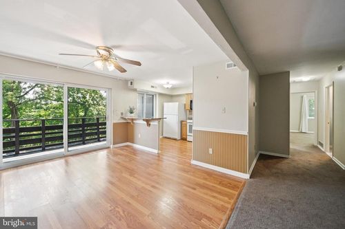 apt-d15-1590 Alta Dr, WHITEHALL, PA, 18052-5629 | Card Image