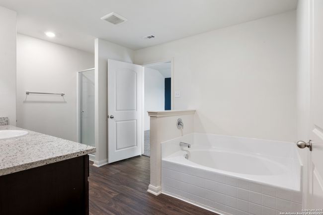 3862 Leighton Hbr, House other with 4 bedrooms, 3 bathrooms and null parking in Von Ormy TX | Image 15
