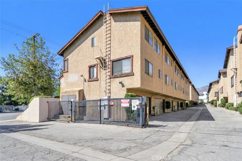 17-14201 Foothill Blvd, Sylmar, CA, 91342-7007 | Card Image