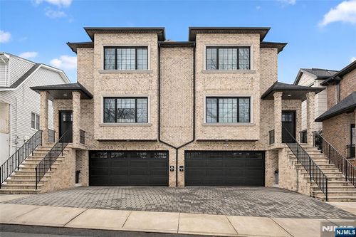 532 6th St, Palisades Park, NJ, 07650-2302 | Card Image