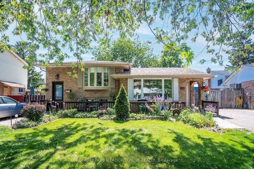 main-15 Lafayette Dr, Saint Catharines, ON, L2N6C1 | Card Image