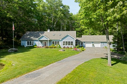 28 Evergreen Drive, Boothbay, ME, 04537 | Card Image
