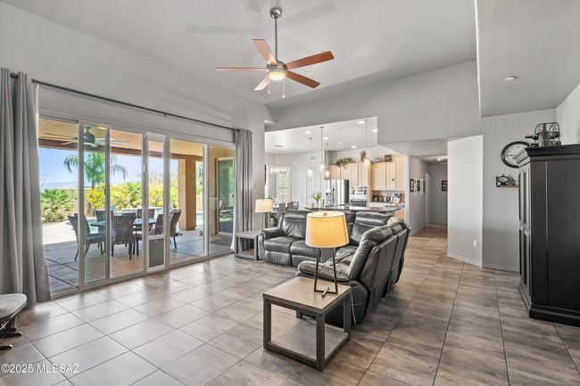 11-Living Area | Image 11