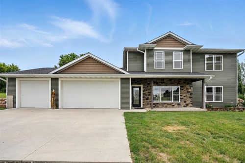 1102 South St, Urbana, IA, 52345-9115 | Card Image