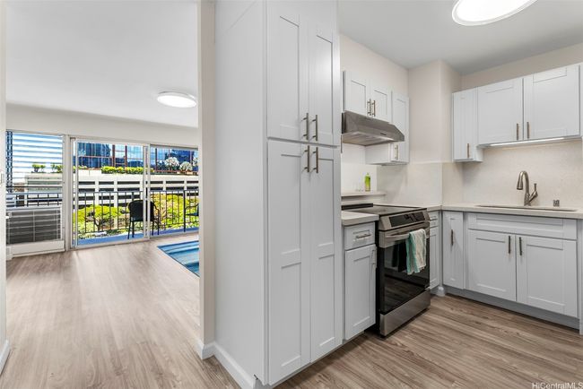 APT-703 - 731 Amana St, Condo with 2 bedrooms, 2 bathrooms and 1 parking in Honolulu HI | Image 18