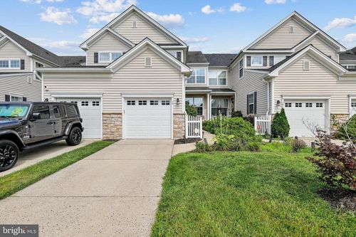 18 Spinnaker Dr, MOUNT LAUREL, NJ, 08054-6105 | Card Image