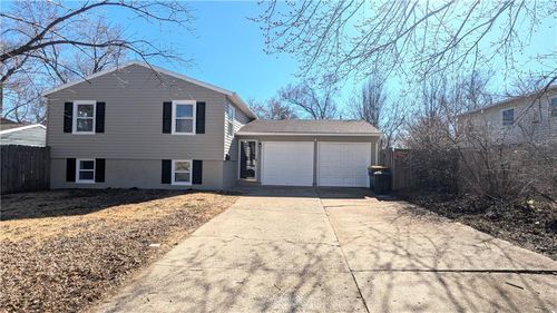 8641 97th Ter, Kansas City, MO, 64134-1835 | Card Image