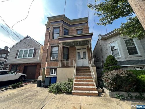 329 Centre Ave, Secaucus, NJ, 07094-3015 | Card Image