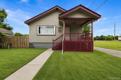 1350 Spencer St, Ferndale, MI, 48220-2617 | Card Image