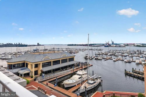 524-2702 Lighthouse Pt E, BALTIMORE, MD, 21224-5060 | Card Image