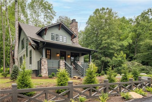 9391 Blackberry Rd, Lenoir, NC, 28645-7772 | Card Image