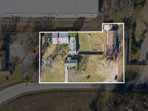 111 Bear Hollow Rd, Pineville, MO, 64856-8205 | Card Image