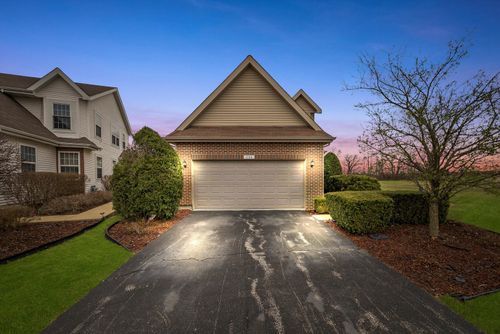286 Sunset Blvd, Beecher, IL, 60401-3632 | Card Image