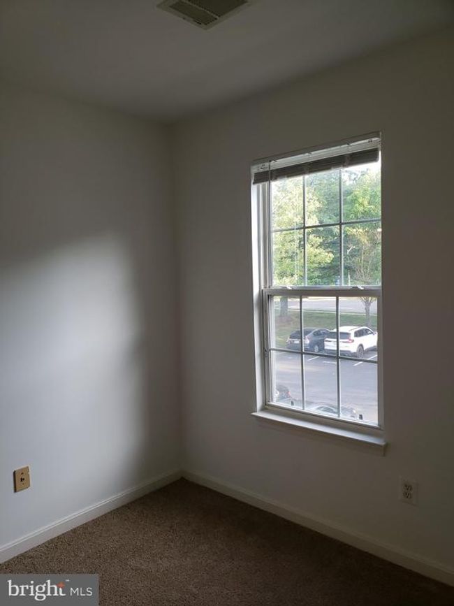 9426 Silver Meteor Ct, Townhouse with 3 bedrooms, 4 bathrooms and null parking in MANASSAS PARK VA | Image 41