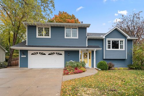 2359 Hilo Ave N, Oakdale, MN, 55128-5018 | Card Image