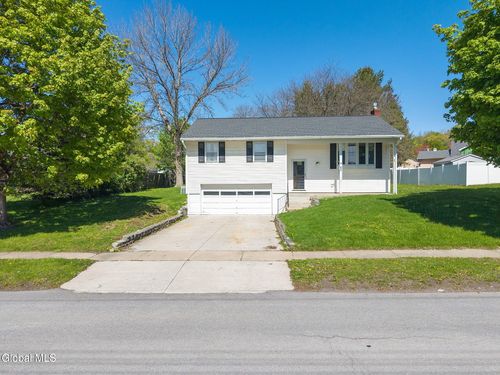 109 Pleasantview Dr, Cobleskill, NY, 12043-5052 | Card Image