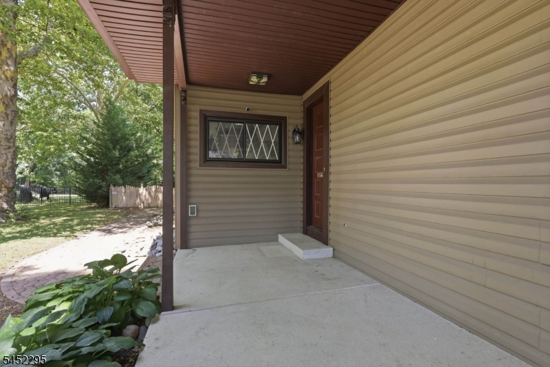 Residential in Oaklyn Boro 3