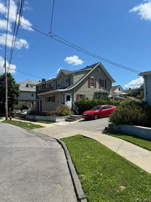 212 Stone Avenue, Yonkers, NY, 10701 | Card Image