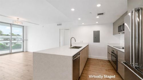 unit-202-13800 Highland Dr, North Miami Beach, FL, 33181-1686 | Card Image
