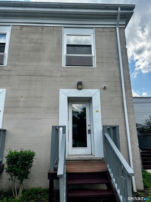 34-385 Putnam Avenue, Hamden, CT, 05617 | Card Image